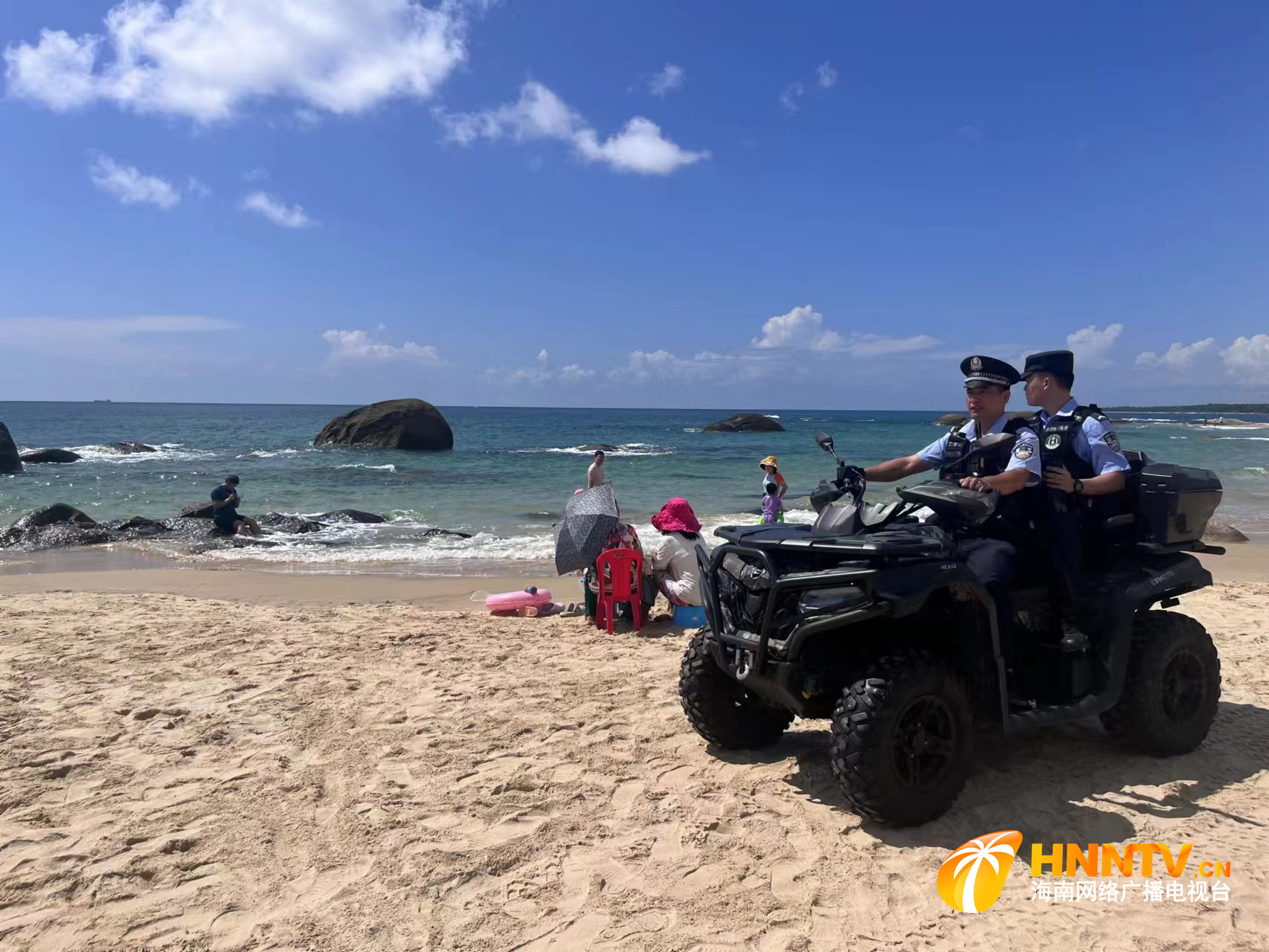 安全护航共筑平安海南文昌海岸警察双节期间用坚守描绘平安底色努力