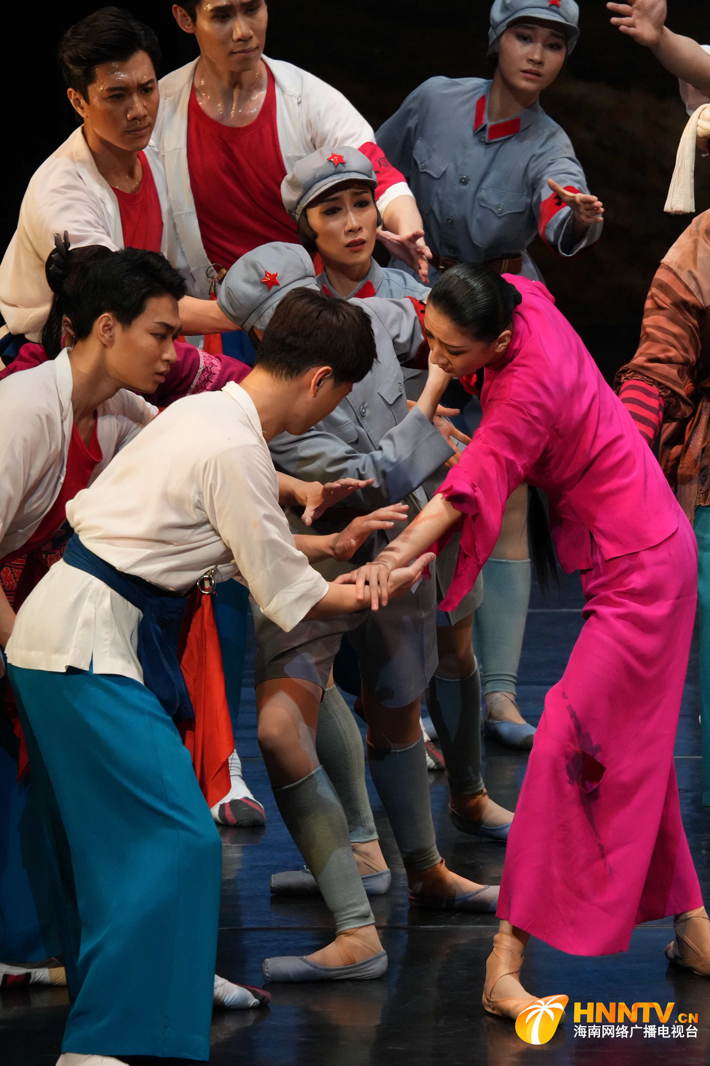 中央芭蕾舞团《红色娘子军》首演60周年纪念演出海口首站震撼开演