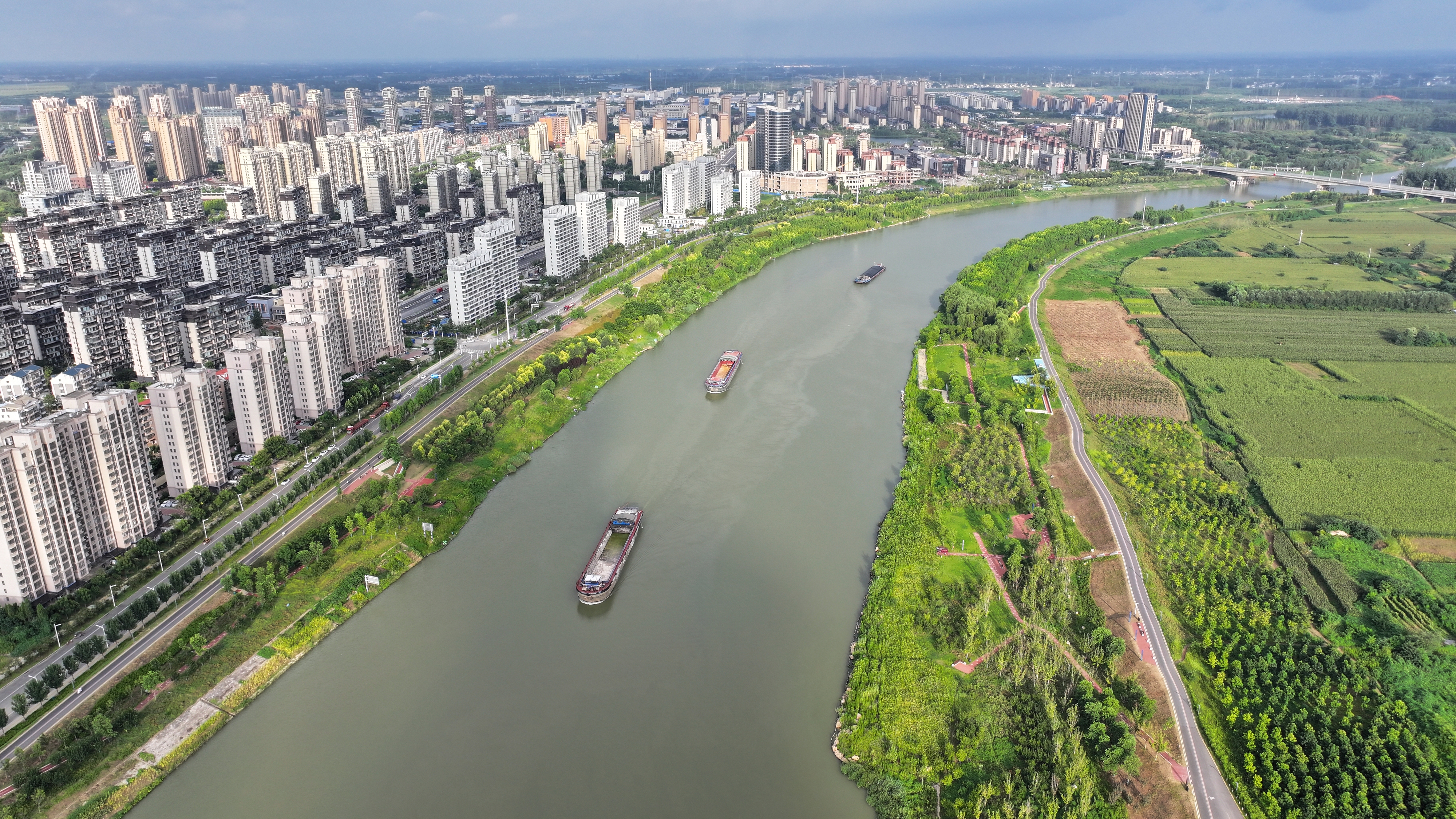 联播 丨严守"三条控制线" 深改委会议释放明确信号